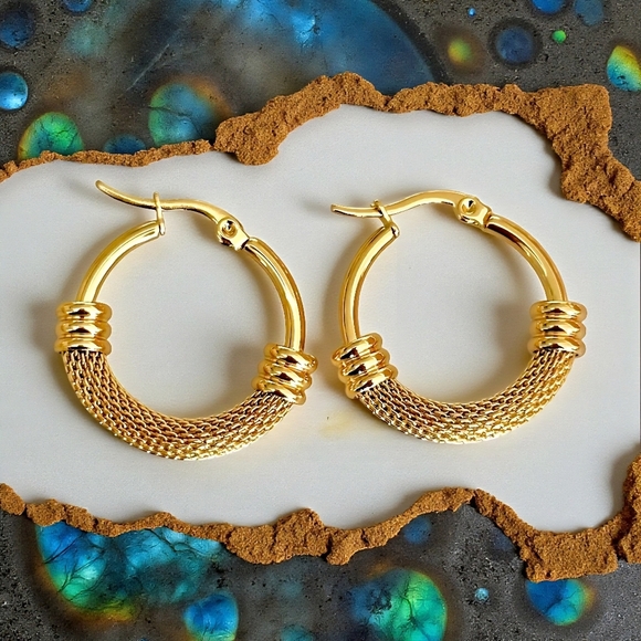 Trendy Chic 18K Gold Plated Stainless Steel Textured Mesh Hoop Earrings - Picture 14 of 14